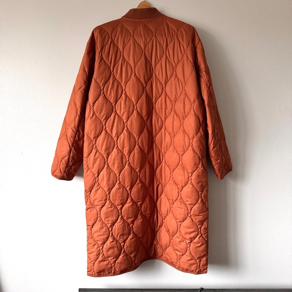 Everlane Renew Long Liner Quilted Jacket - Picture 3 of 4